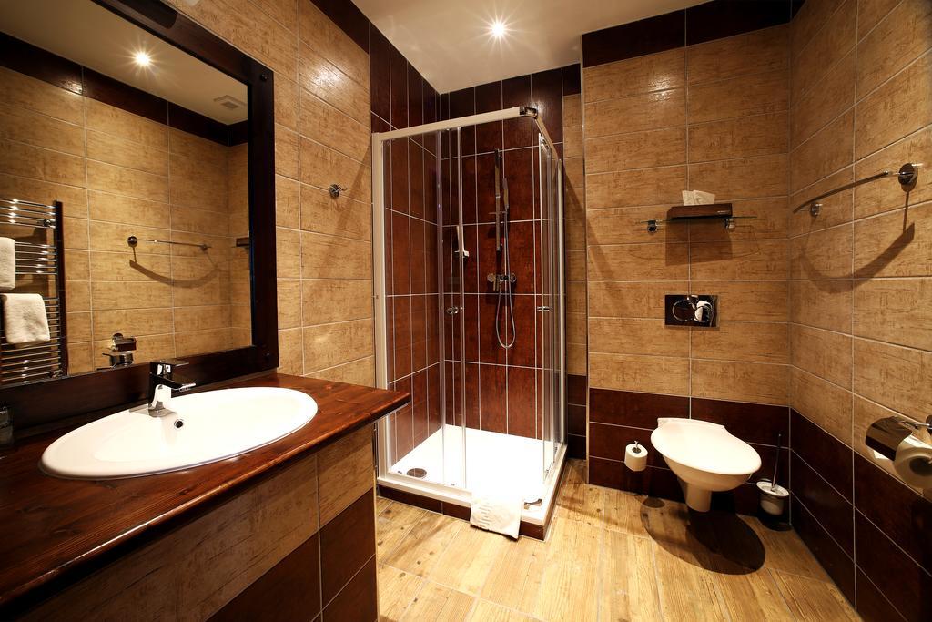 Apartments & Suites Zluta Hruska プルゼニ エクステリア 写真
